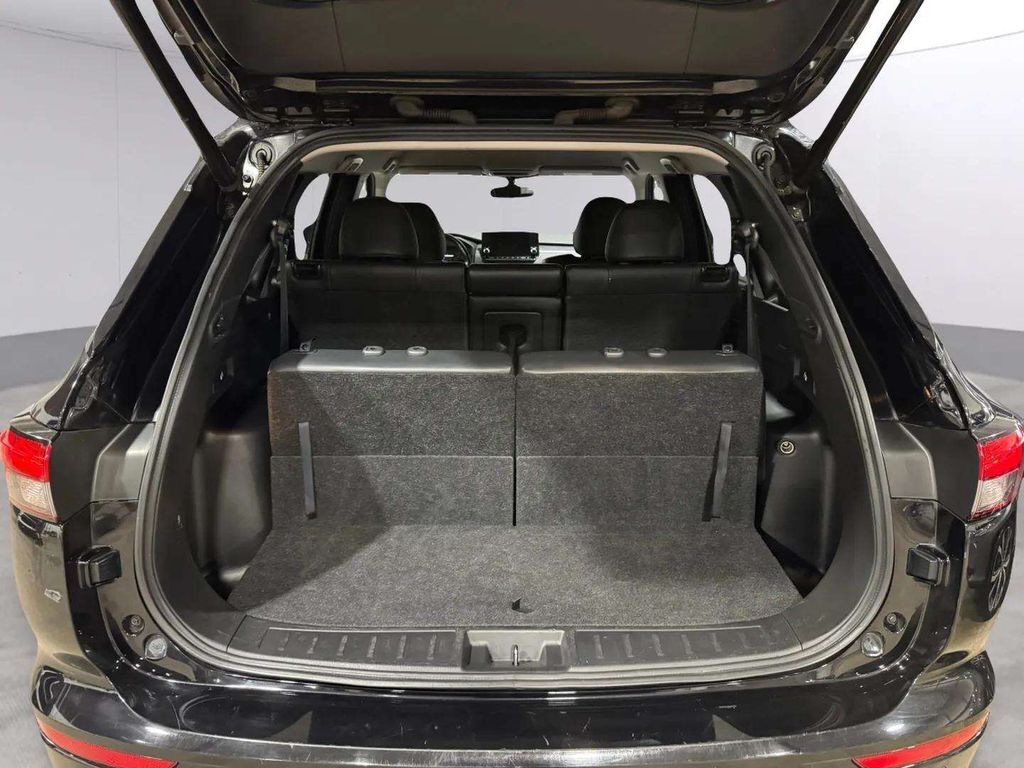 2024 Mitsubishi Outlander SE w/3rd Row Seating San Clemente CA