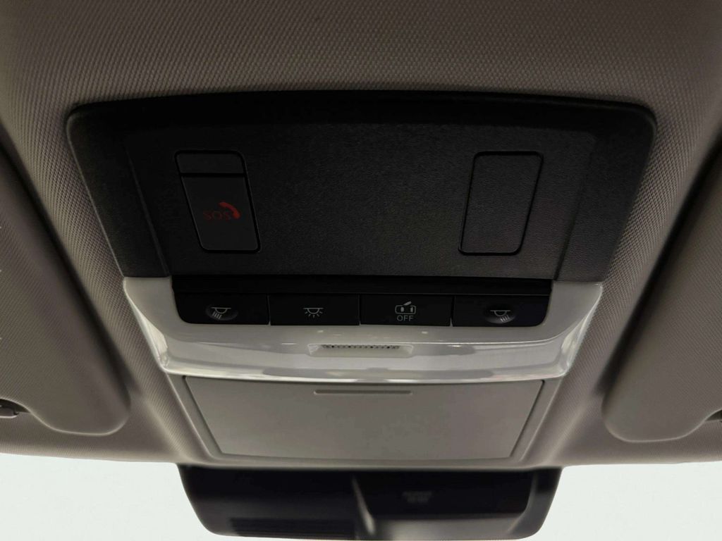 2024 Mitsubishi Outlander SE w/3rd Row Seating San Clemente CA