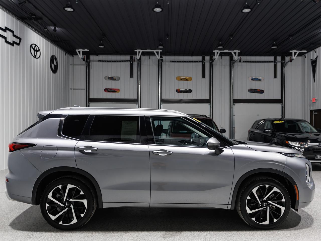 2024 Mitsubishi Outlander SEL AWD NAV Cranberry PA