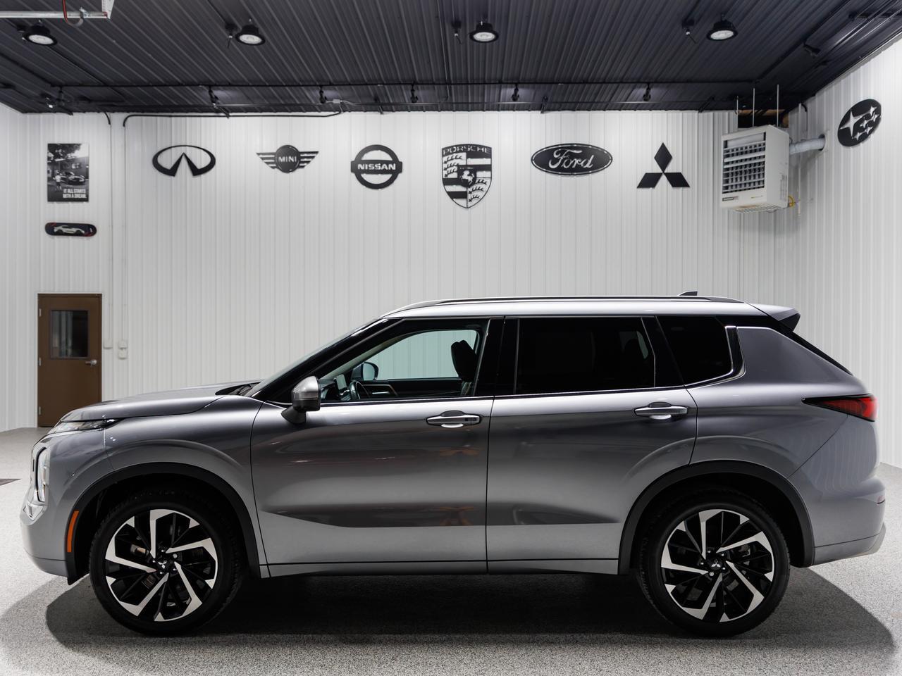 2024 Mitsubishi Outlander SEL AWD NAV Cranberry PA