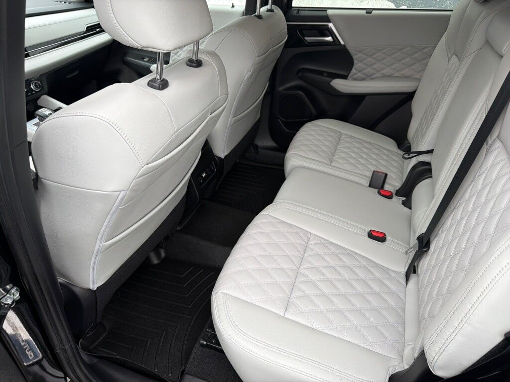 2024 Mitsubishi Outlander SEL Platinum Edition Owego NY