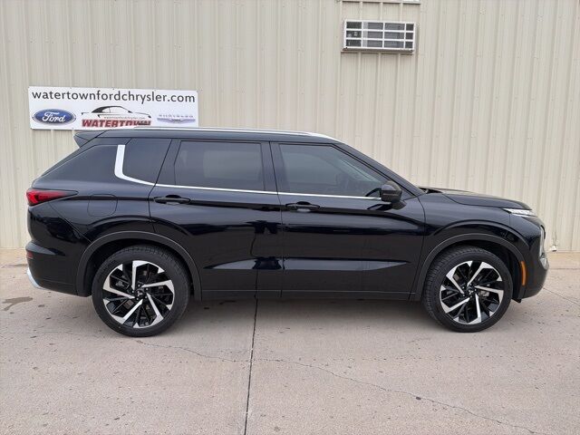 2024 Mitsubishi Outlander