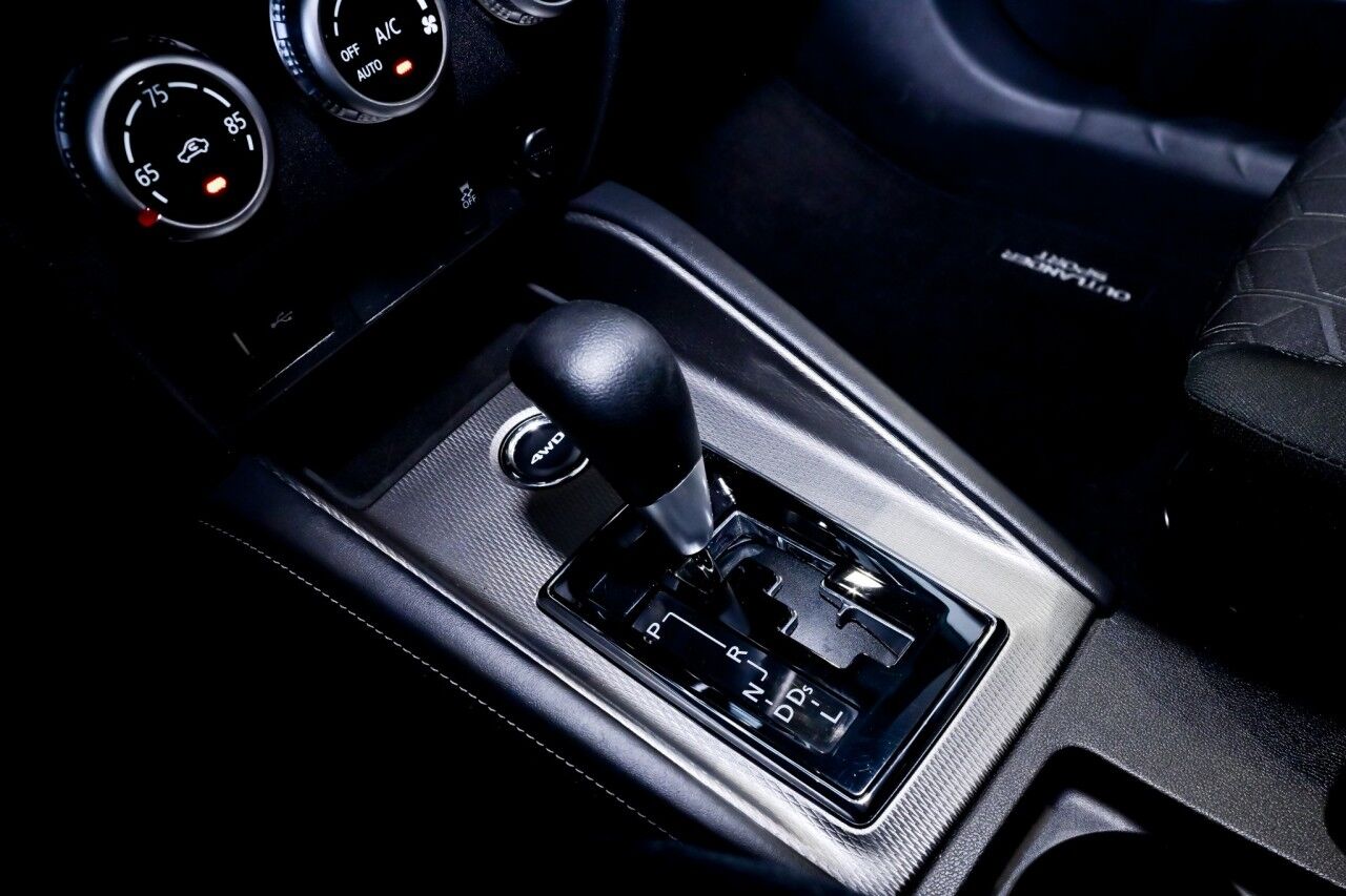 2024 Mitsubishi Outlander Sport ES photo 30