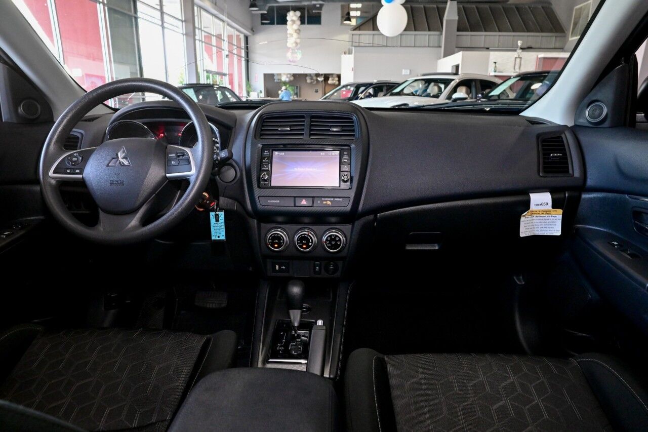2024 Mitsubishi Outlander Sport ES photo 26