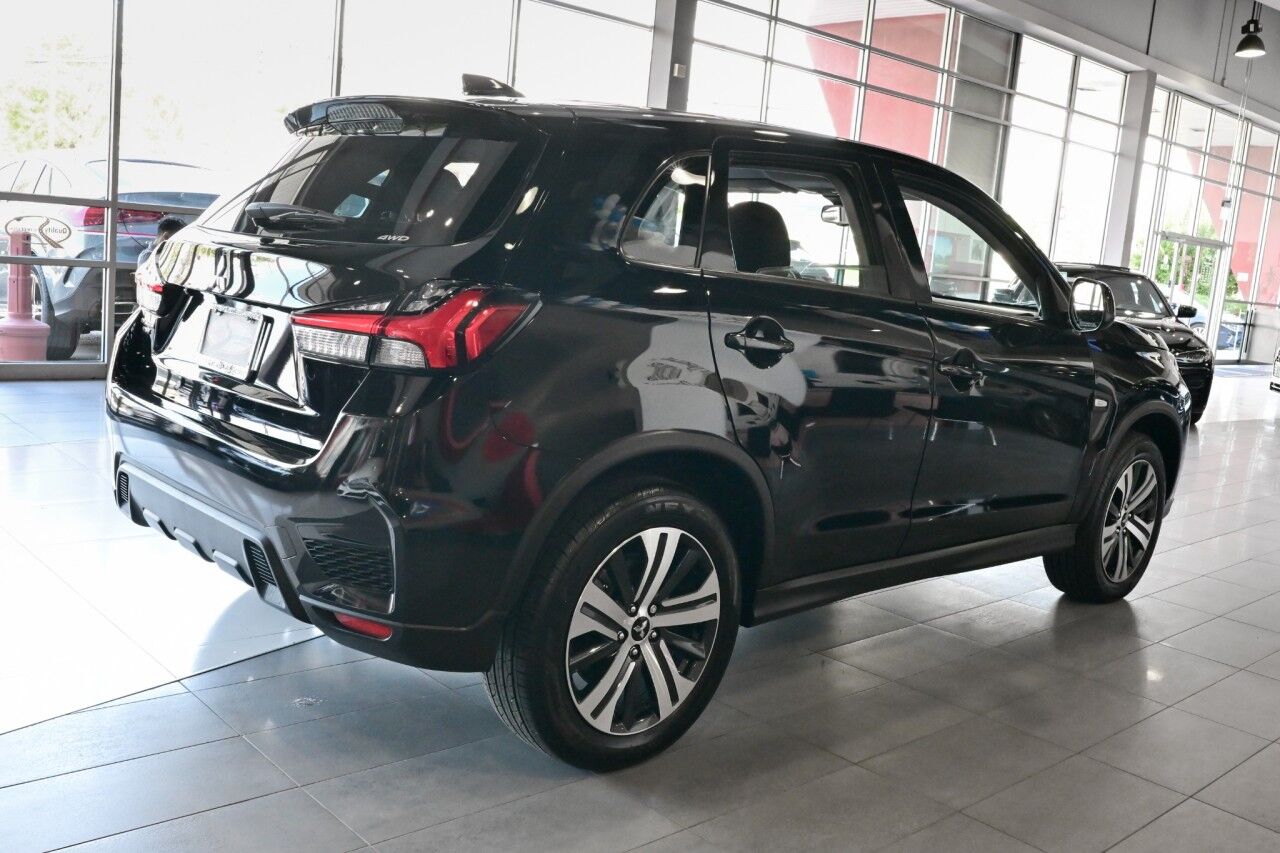 2024 Mitsubishi Outlander Sport ES photo 5