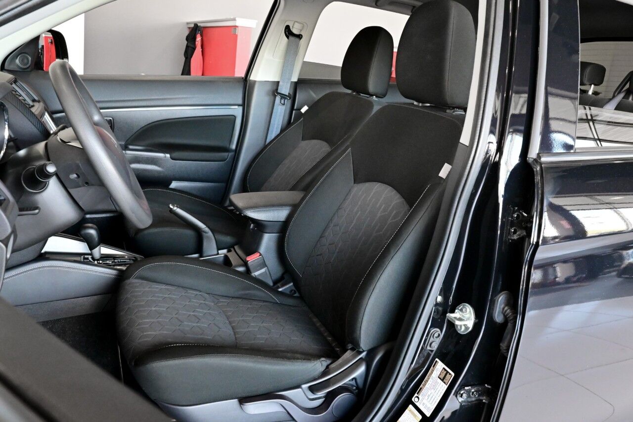 2024 Mitsubishi Outlander Sport ES photo 14