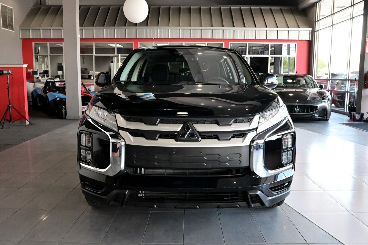 2024 Mitsubishi Outlander Sport ES photo 2