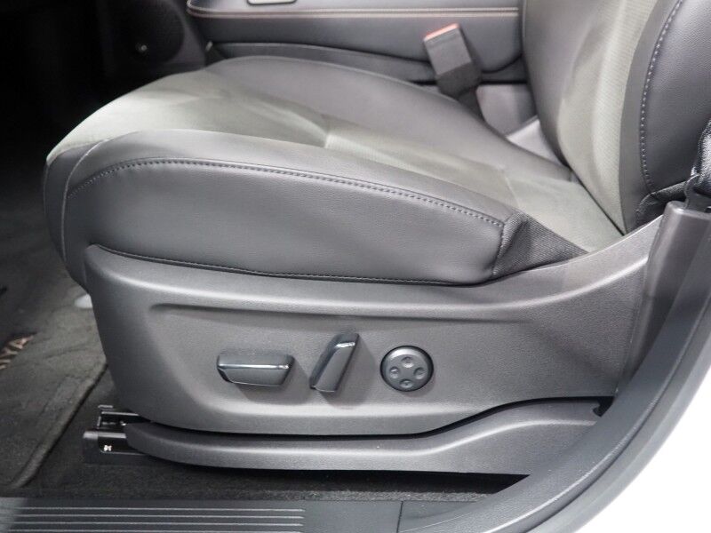 2024 Nissan ARIYA ENGAGE *HEADS-UP DISPLAY, PROPILOT ASSIST, NAVIGATION, ADAPTIVE CRUISE, SAFETY ALERTS, BACKUP CAMERA, COLOR TOUCHSCREEN, HEATED SEATS/STEERING, 19 INCH WHEELS, ANDROID & APPLE Round Rock TX