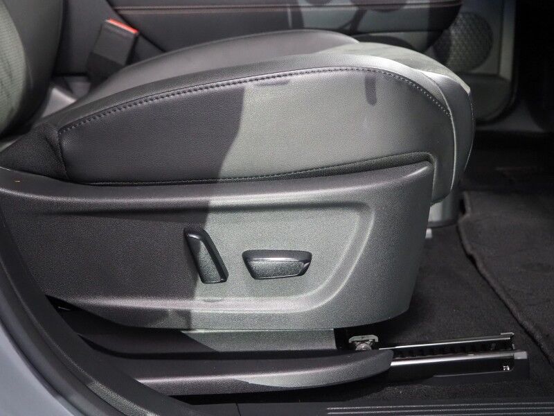 2024 Nissan ARIYA EVOLVE+ *HEADS-UP DISPLAY, NAVIGATION, SAFETY ALERTS, ADAPTIVE CRUISE, 360 VIEW CAMERAS, PANORAMA MOONROOF, HEATED SEATS/STEERING, WIRELESS CHARGING, APPLE CARPLAY Round Rock TX