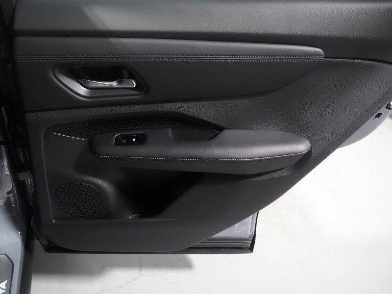 2024 Nissan ARIYA EVOLVE+ *HEADS-UP DISPLAY, NAVIGATION, SAFETY ALERTS, ADAPTIVE CRUISE, 360 VIEW CAMERAS, PANORAMA MOONROOF, HEATED SEATS/STEERING, WIRELESS CHARGING, APPLE CARPLAY Round Rock TX