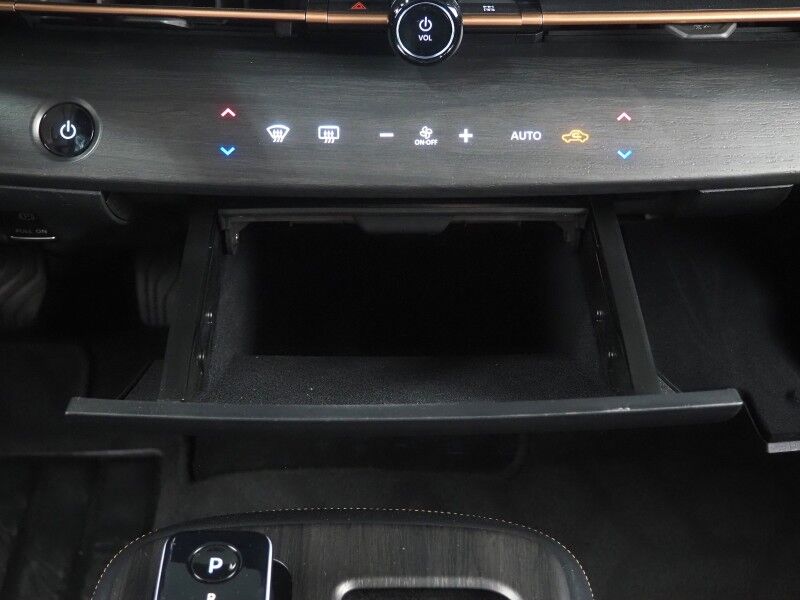 2024 Nissan ARIYA EVOLVE+ *HEADS-UP DISPLAY, NAVIGATION, SAFETY ALERTS, ADAPTIVE CRUISE, 360 VIEW CAMERAS, PANORAMA MOONROOF, HEATED SEATS/STEERING, WIRELESS CHARGING, APPLE CARPLAY Round Rock TX