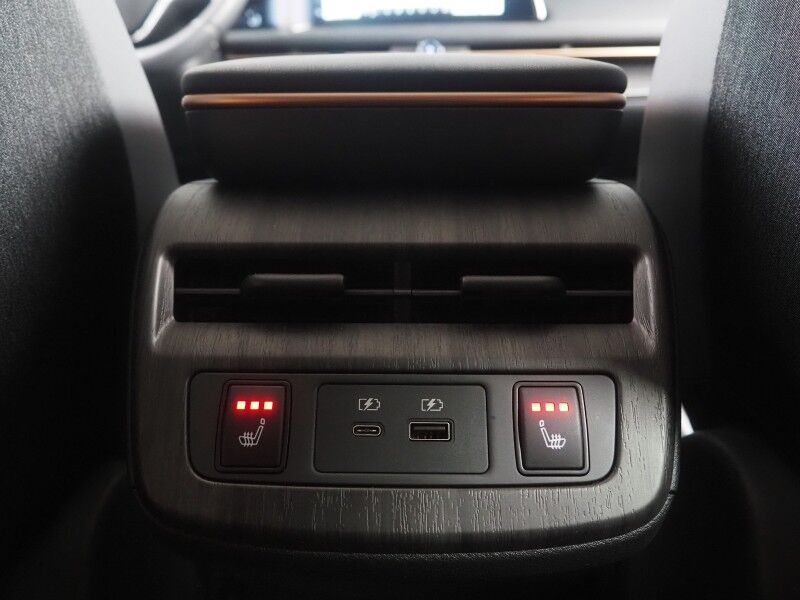 2024 Nissan ARIYA EVOLVE+ *HEADS-UP DISPLAY, NAVIGATION, SAFETY ALERTS, ADAPTIVE CRUISE, 360 VIEW CAMERAS, PANORAMA MOONROOF, HEATED SEATS/STEERING, WIRELESS CHARGING, APPLE CARPLAY Round Rock TX