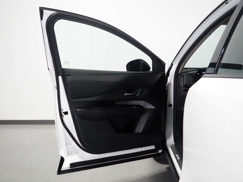 2024 Nissan ARIYA EVOLVE+ *HEADS-UP DISPLAY, NAVIGATION, SAFETY ALERTS, ADAPTIVE CRUISE, 360 VIEW CAMERAS, PANORAMA MOONROOF, HEATED SEATS/STEERING, WIRELESS CHARGING, APPLE CARPLAY Round Rock TX