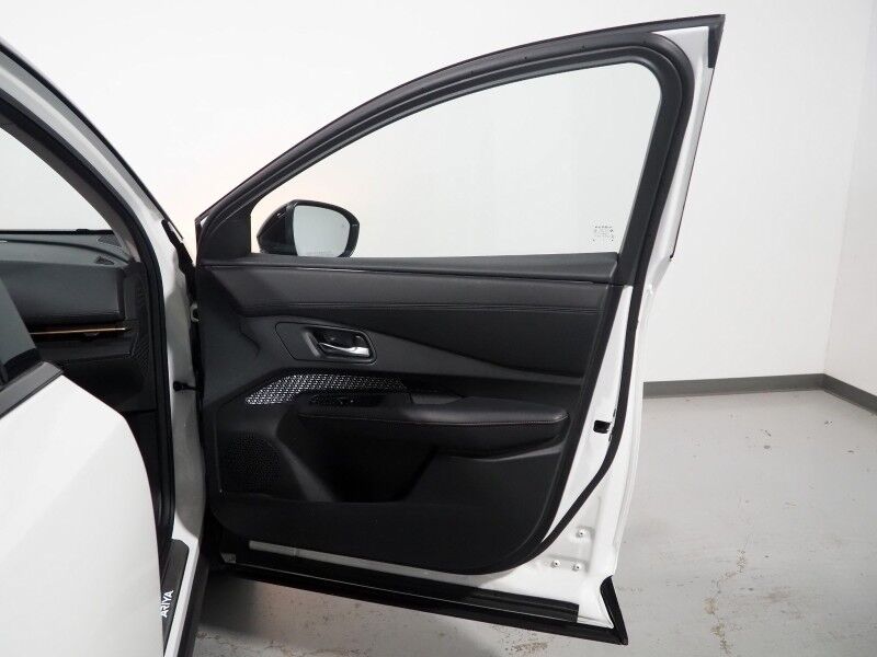 2024 Nissan ARIYA EVOLVE+ *HEADS-UP DISPLAY, NAVIGATION, SAFETY ALERTS, ADAPTIVE CRUISE, 360 VIEW CAMERAS, PANORAMA MOONROOF, HEATED SEATS/STEERING, WIRELESS CHARGING, APPLE CARPLAY Round Rock TX