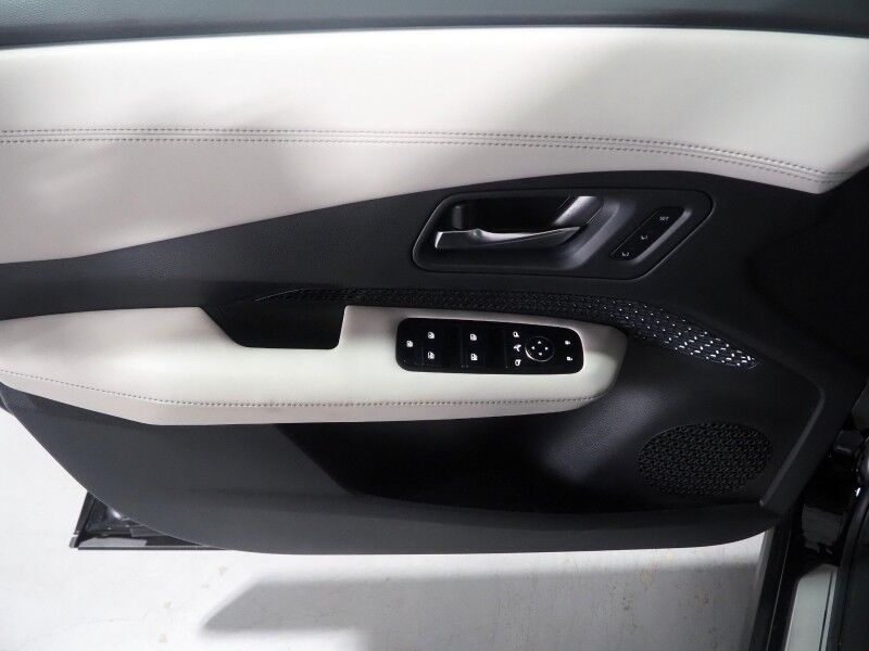 2024 Nissan ARIYA EVOLVE+ *HEADS-UP DISPLAY, NAVIGATION, SAFETY ALERTS, ADAPTIVE CRUISE, 360 VIEW CAMERAS, PANORAMA MOONROOF, HEATED SEATS/STEERING, WIRELESS CHARGING, APPLE CARPLAY Round Rock TX