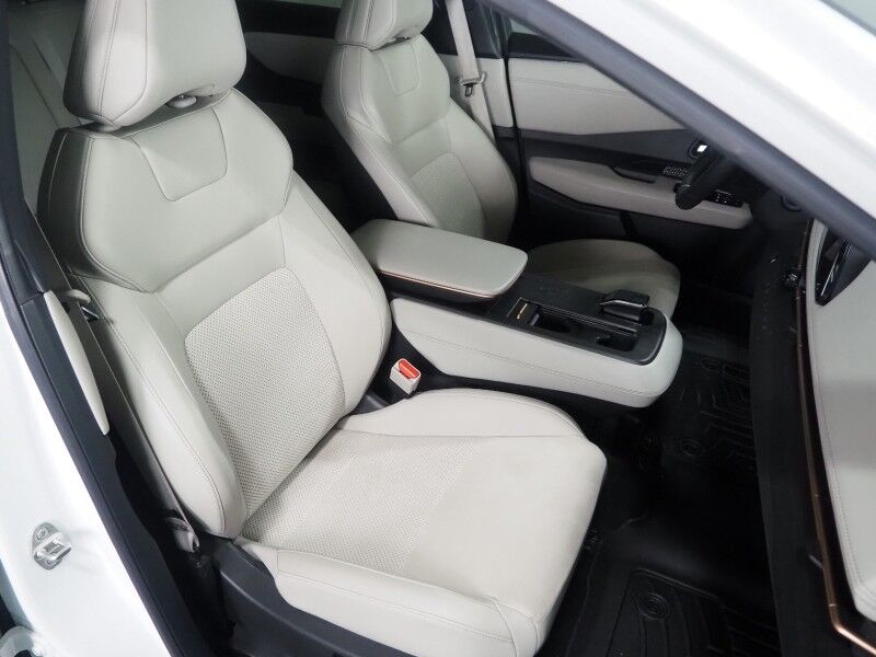2024 Nissan ARIYA EVOLVE+ *HEADS-UP DISPLAY, NAVIGATION, SAFETY ALERTS, ADAPTIVE CRUISE, 360 VIEW CAMERAS, PANORAMA MOONROOF, HEATED SEATS/STEERING, WIRELESS CHARGING, APPLE CARPLAY