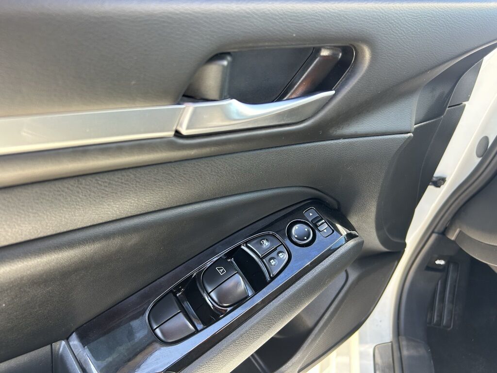 2024 Nissan Altima 2.0 SR Crestwood KY