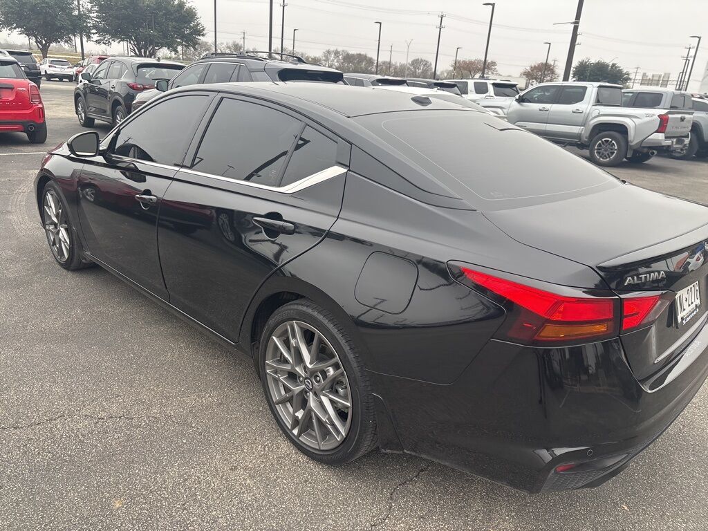 2024 Nissan Altima 2.0 SR