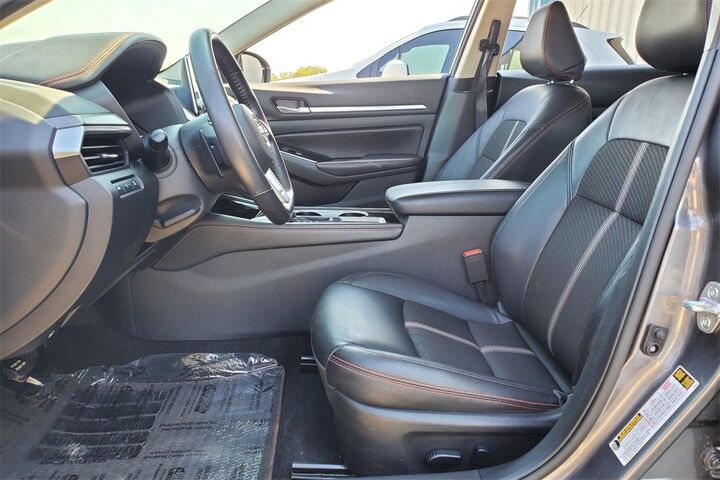 2024 Nissan Altima 2.5 SR  TX