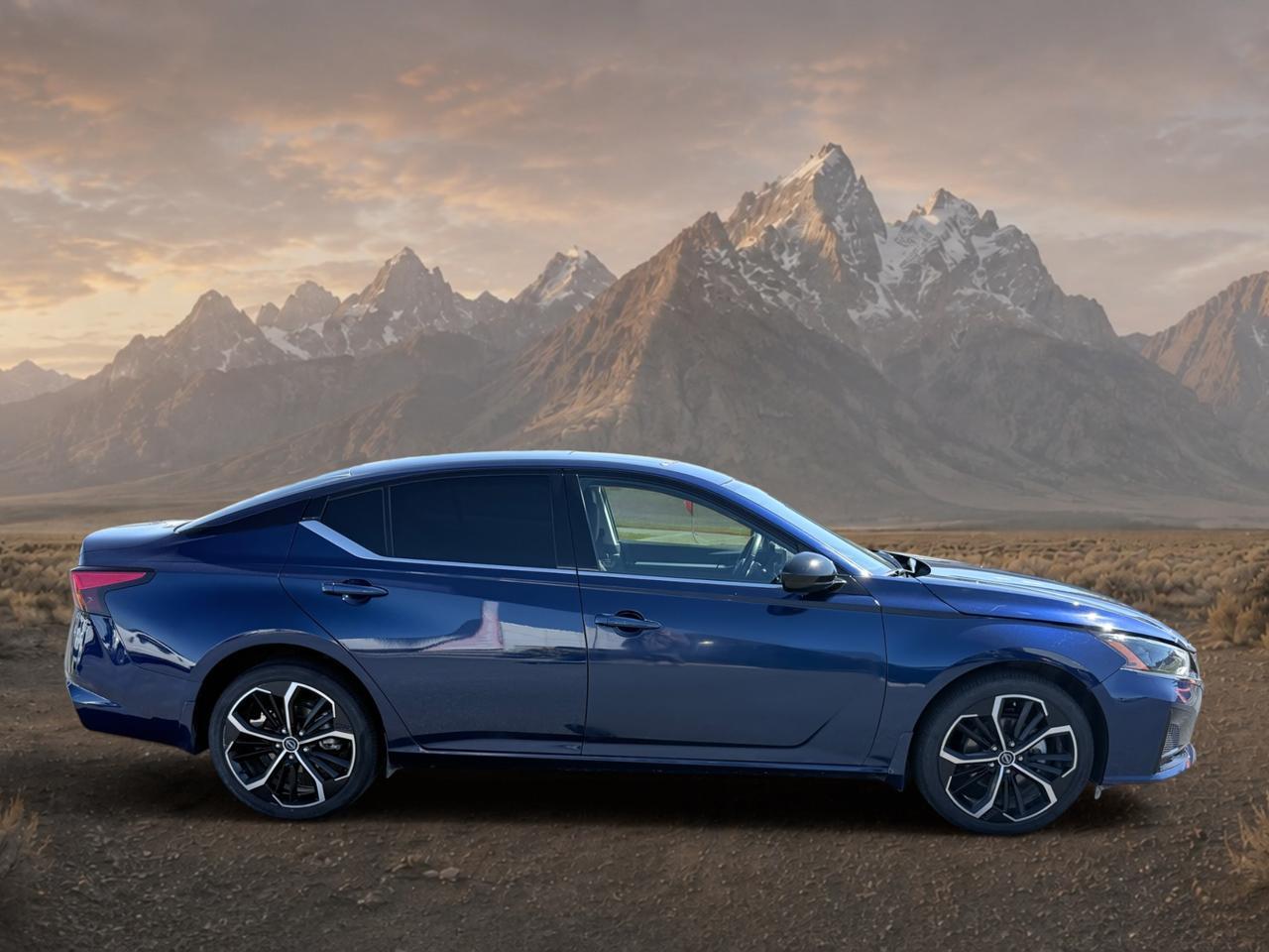2024 Nissan Altima SR - Photo 6