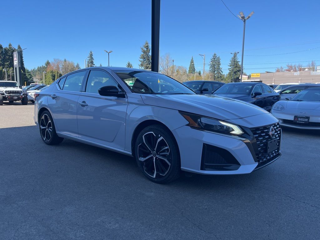 2024 Nissan Altima 2.5 SR