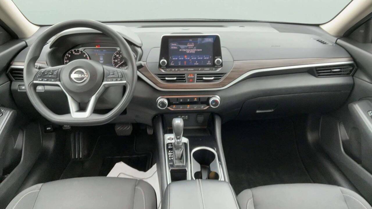 2024 Nissan Altima 2.5 SV 4dr Sedan Chesterfield MI
