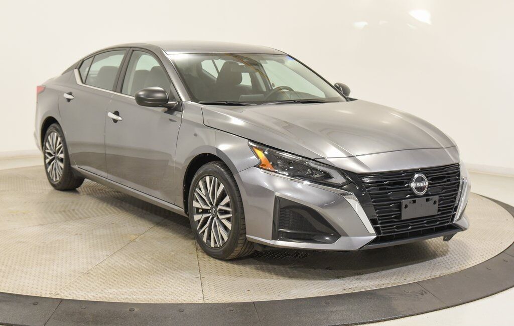 2024 Nissan Altima 2.5 SV Akron