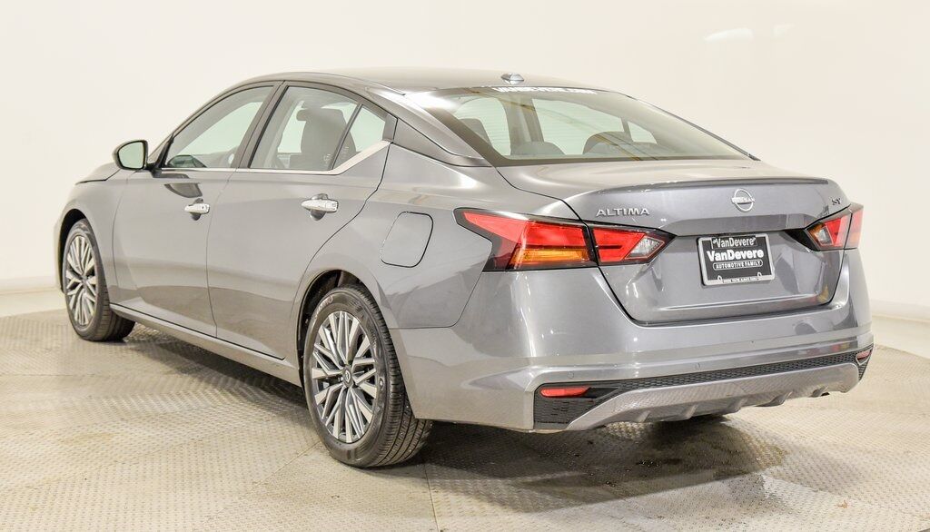 2024 Nissan Altima 2.5 SV Akron