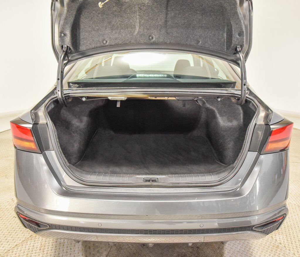 2024 Nissan Altima 2.5 SV Akron