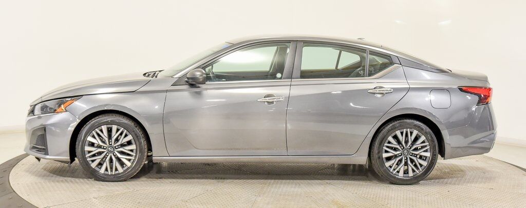 2024 Nissan Altima 2.5 SV Akron