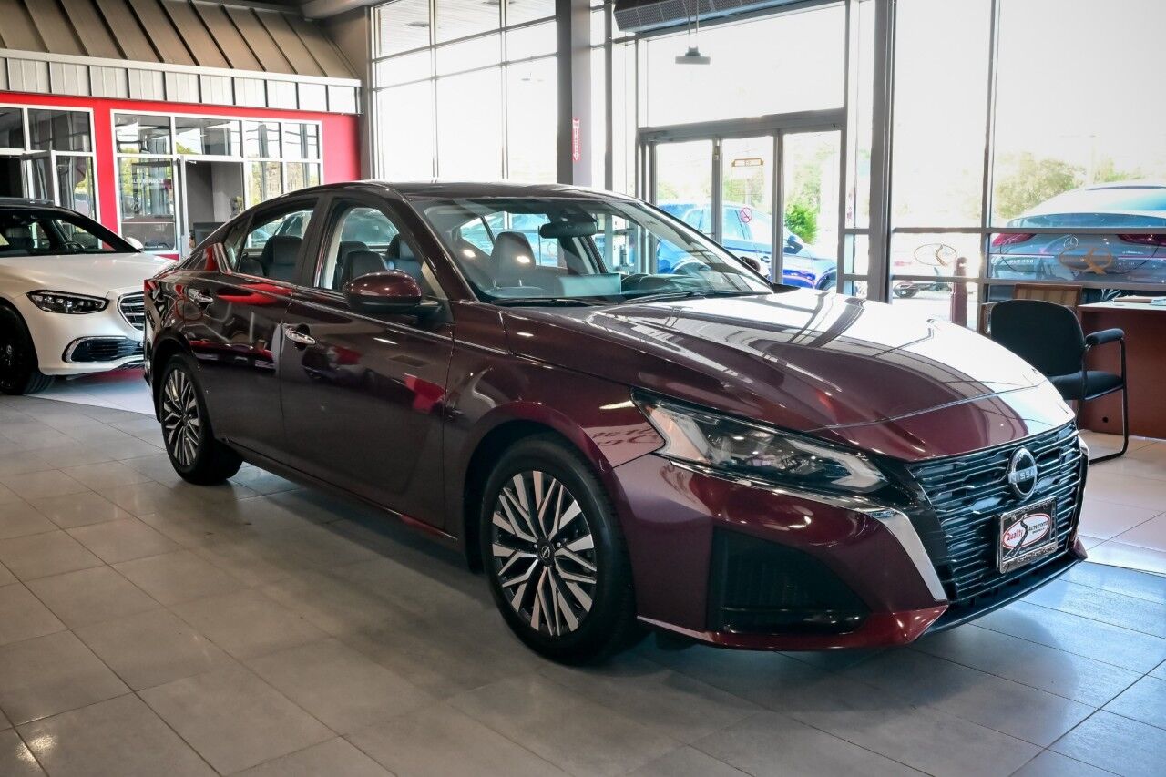 2024 Nissan Altima 2.5 SV Premium Pkg, Sunroof