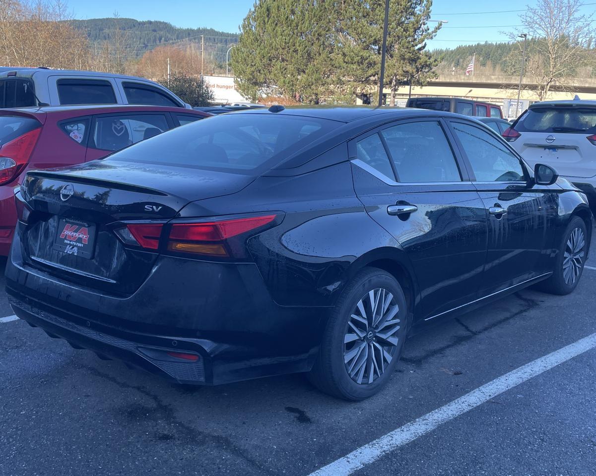 2024 Nissan Altima 2.5 SV Sedan 4D