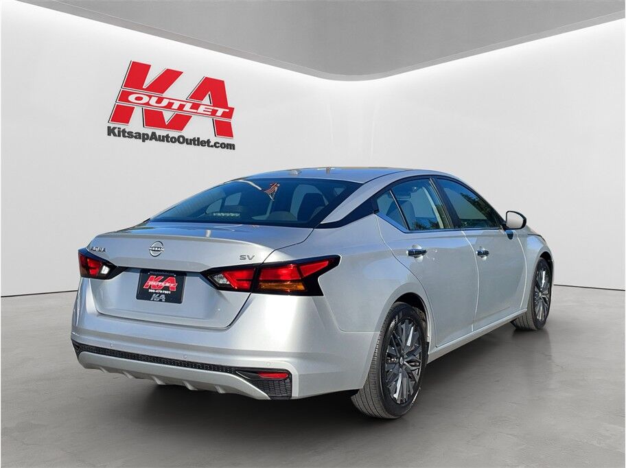 2024 Nissan Altima 2.5 SV Sedan 4D