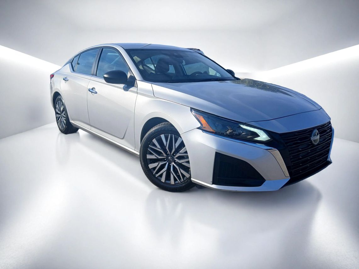 2024 Nissan Altima 2.5 SV Sedan 4D