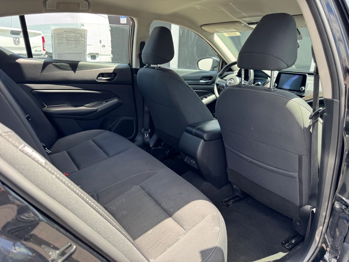 2024 Nissan Altima 2.5 SV Sedan 4D