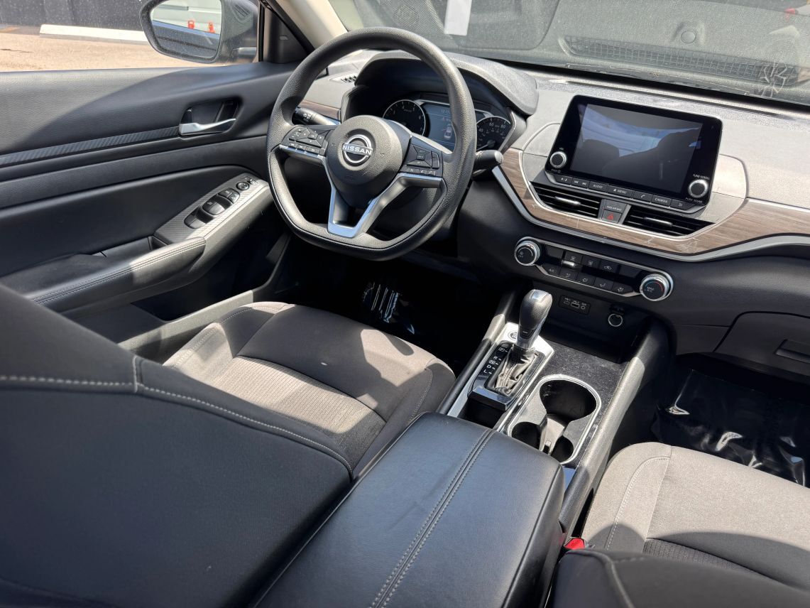 2024 Nissan Altima 2.5 SV Sedan 4D