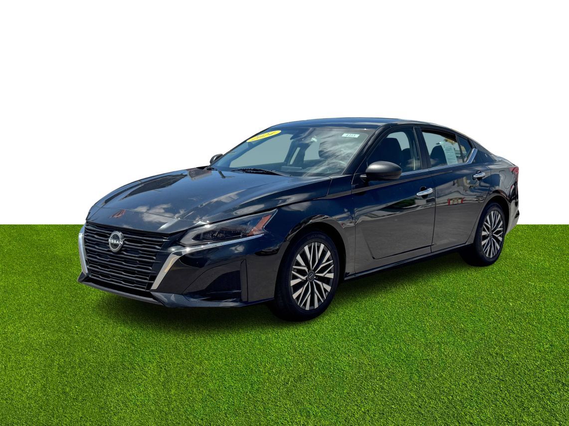 2024 Nissan Altima 2.5 SV Sedan 4D