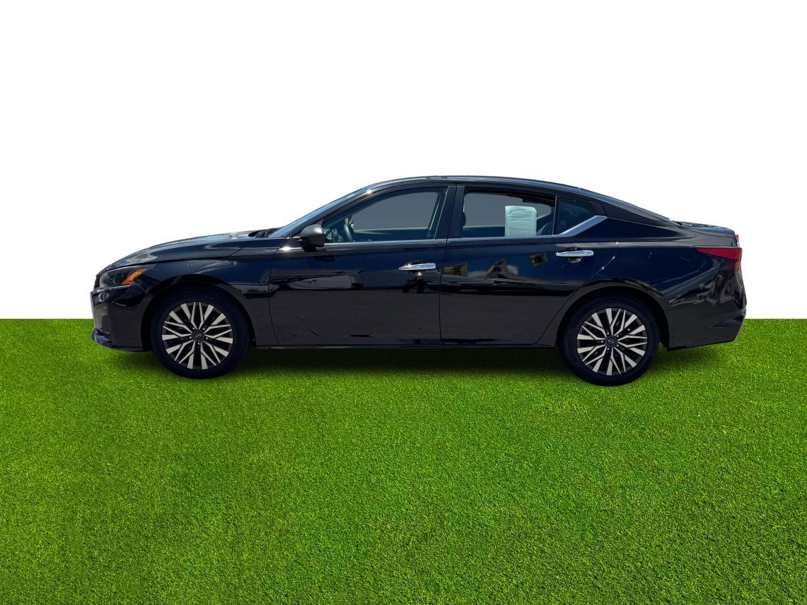 2024 Nissan Altima 2.5 SV Sedan 4D