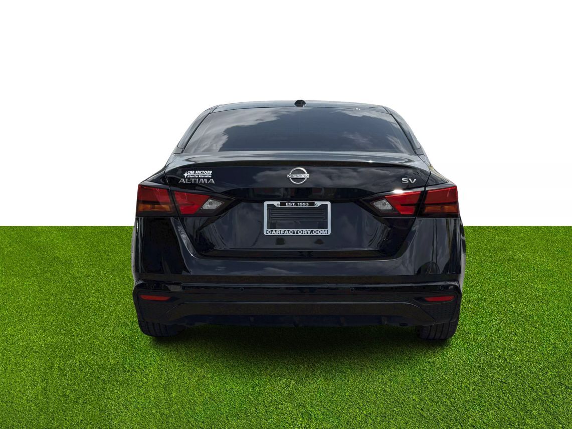 2024 Nissan Altima 2.5 SV Sedan 4D