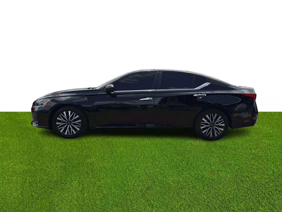 2024 Nissan Altima 2.5 SV Sedan 4D