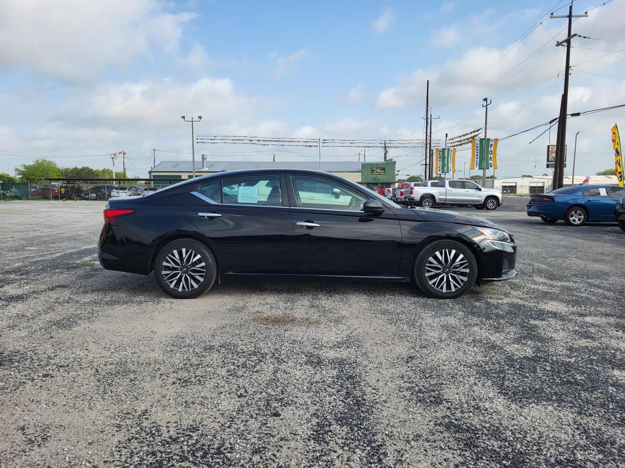 2024 Nissan Altima 2.5 SV Sedan