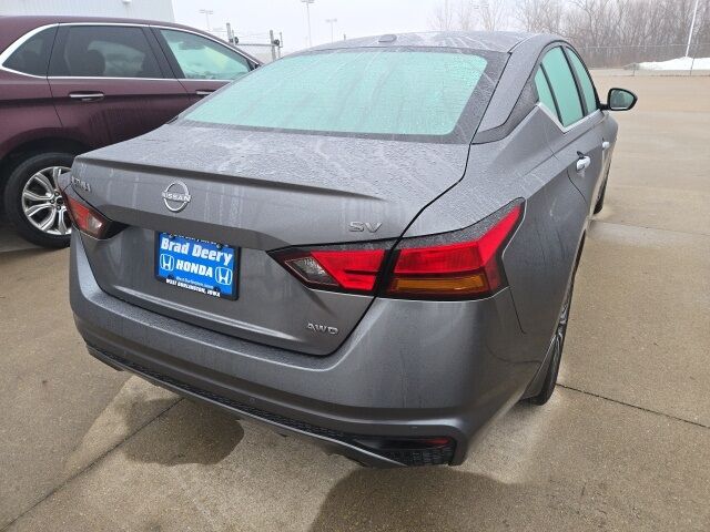 2024 Nissan Altima 2.5 SV West Burlington IA