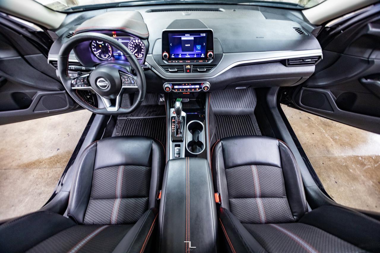 2024 Nissan Altima AWD SR Leather Roof BCam Red Deer AB