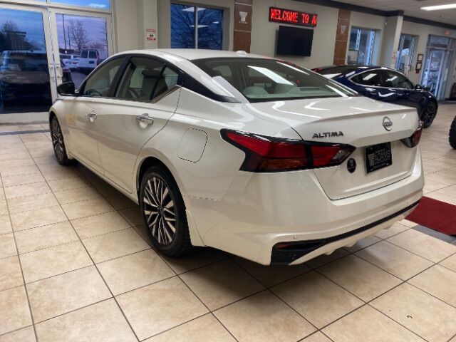 2024 Nissan Altima SV FWD