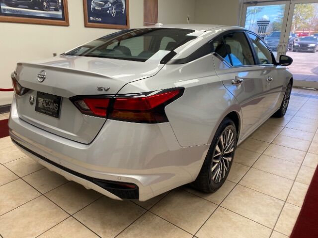 2024 Nissan Altima SV FWD