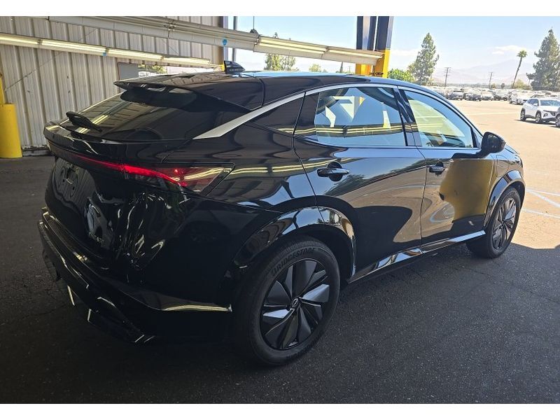 2024 Nissan Ariya