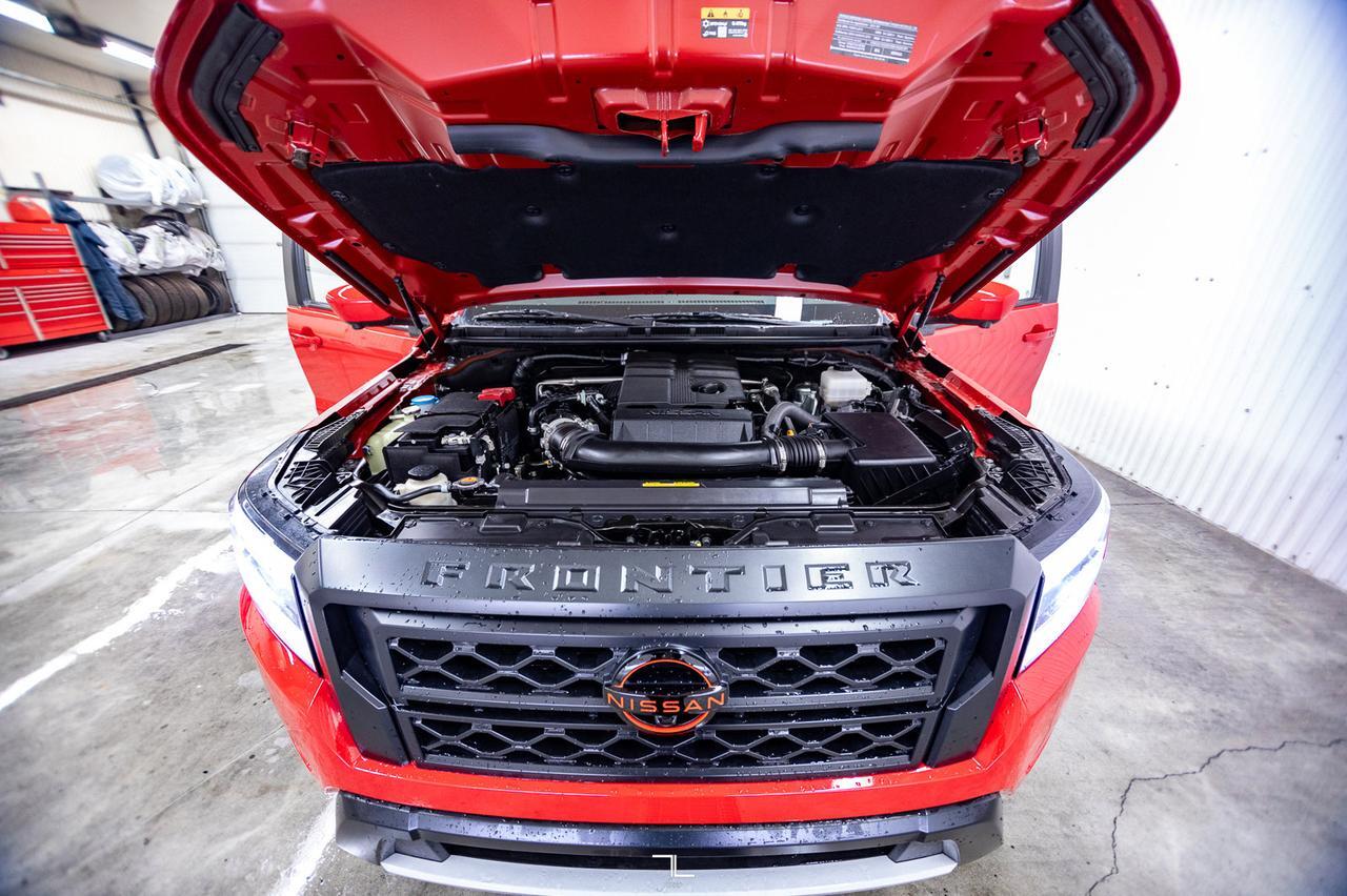 2024 Nissan Frontier 4x4 Crew Cab Pro-4X Leather Roof Nav BCam Red Deer AB