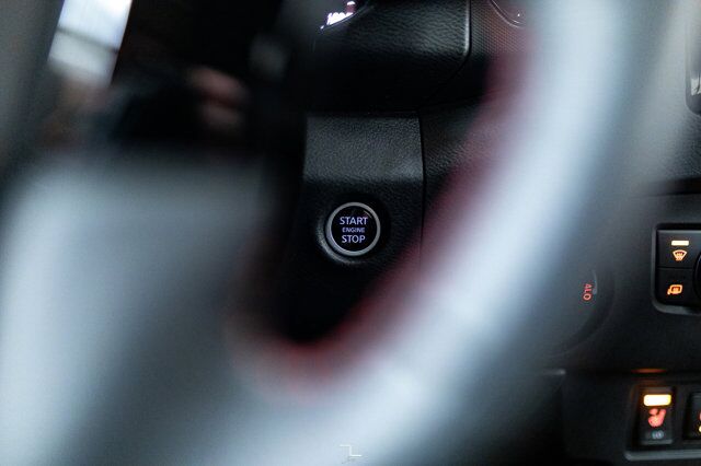 2024 Nissan Frontier 4x4 Crew Cab Pro-4X Leather Roof Nav BCam Red Deer AB