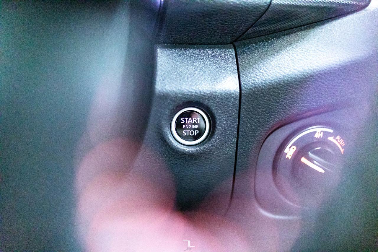 2024 Nissan Frontier 4x4 Crew Cab Pro-4X Luxury Leather Roof Nav BCam Red Deer AB