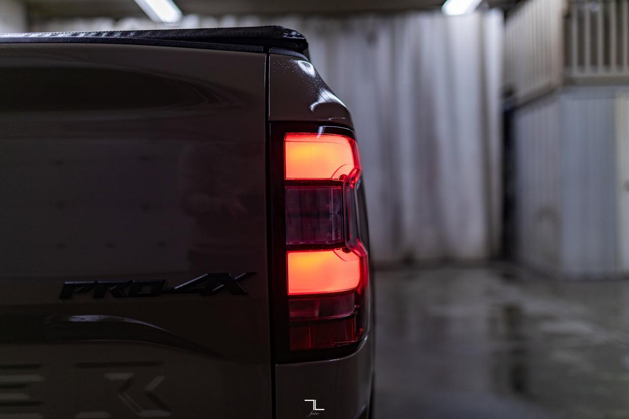 2024 Nissan Frontier 4x4 Crew Cab Pro-4X Luxury Leather Roof Nav BCam Red Deer AB